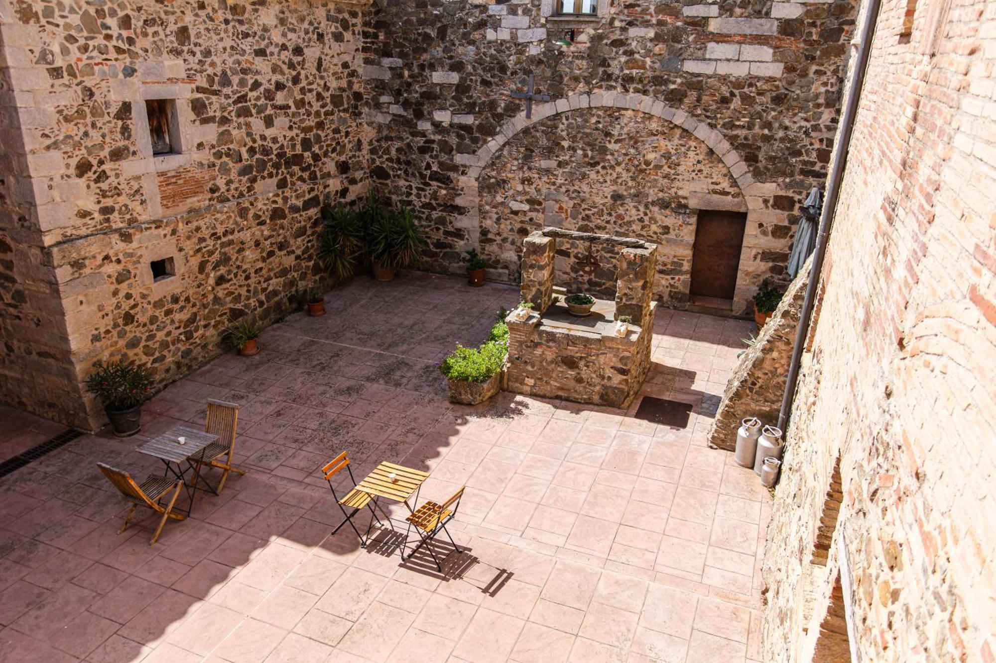 Agroturisme Sant Dionis Campllong Exterior foto